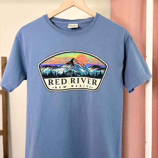 Red River New Mexico T-Shirt – Retro Mountain Sunset Graphic Tee, Small