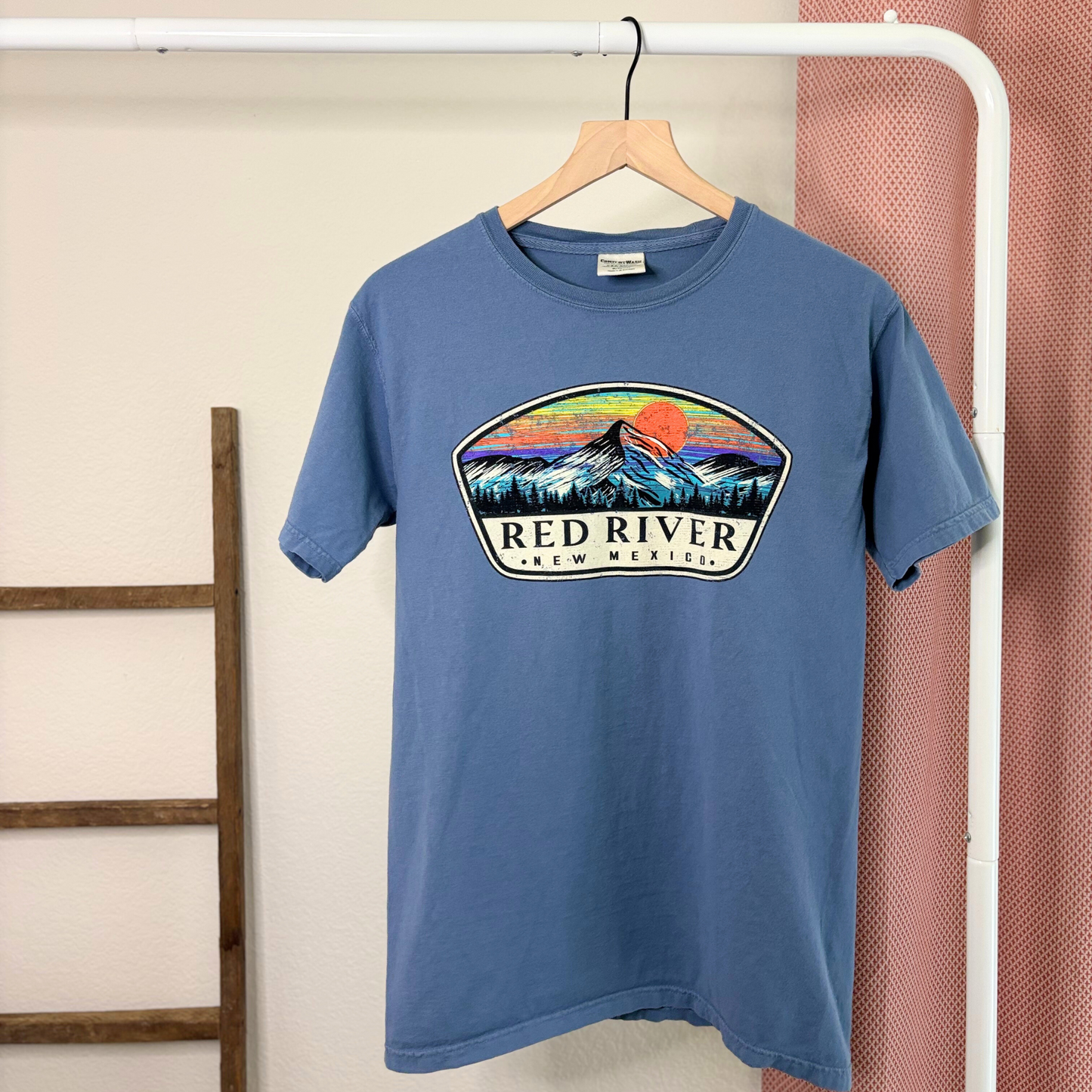 Red River New Mexico T-Shirt – Retro Mountain Sunset Graphic Tee, Small