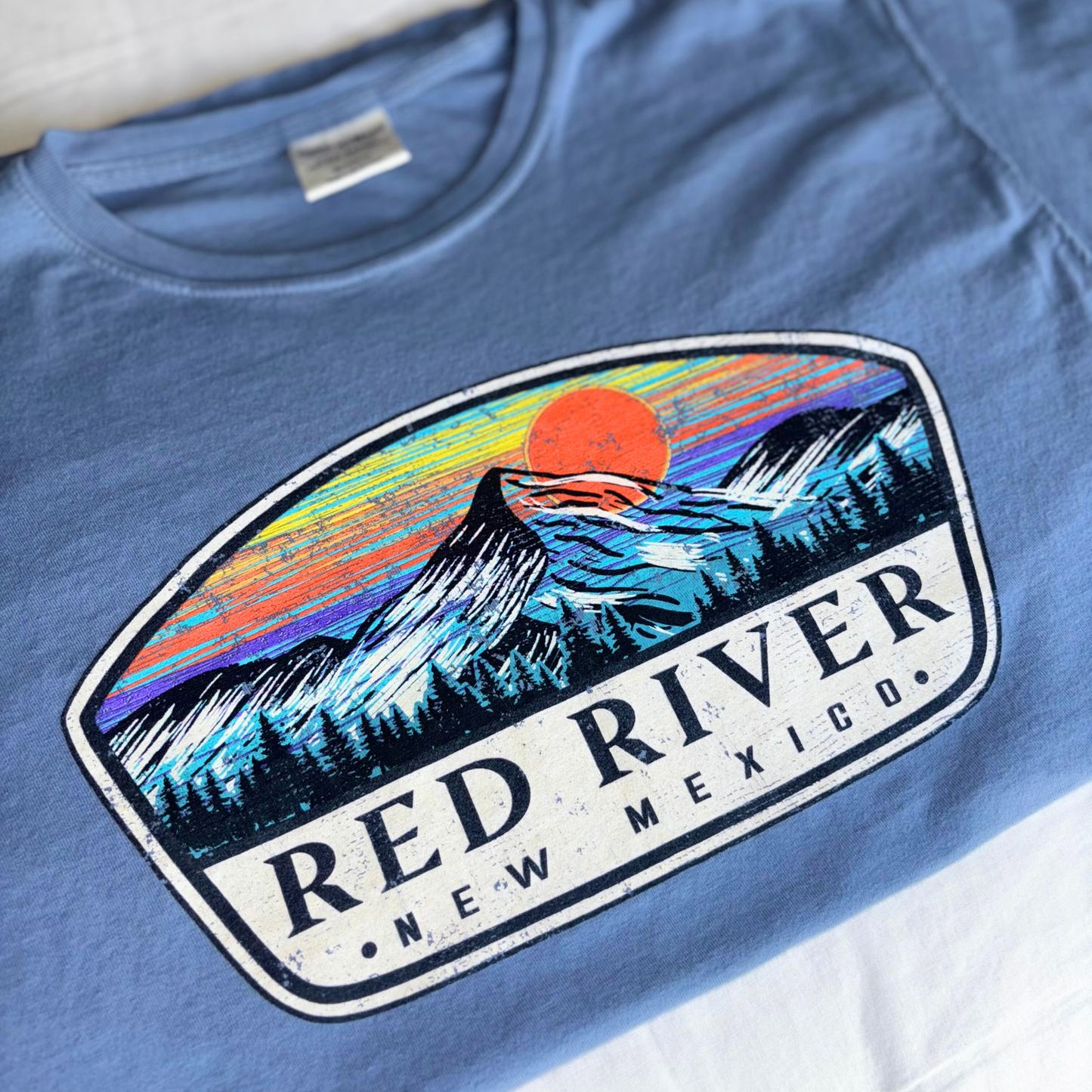 Red River New Mexico T-Shirt – Retro Mountain Sunset Graphic Tee, Small
