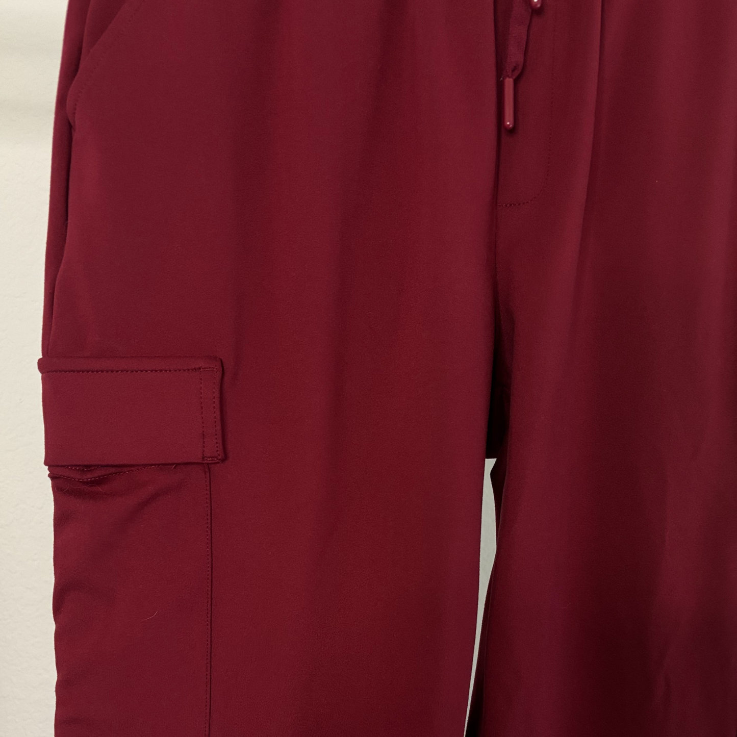 Mondetta Maroon Jogger Sweatpants – Athletic Fit Lounge Pants, Medium