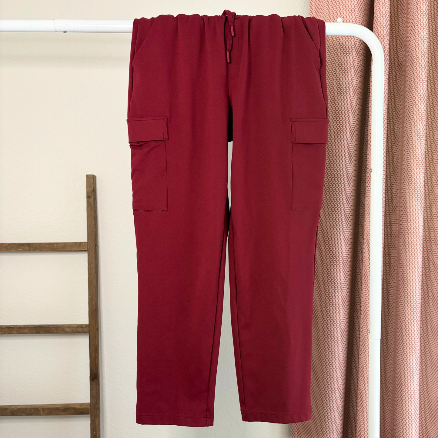 Mondetta Maroon Jogger Sweatpants – Athletic Fit Lounge Pants, Medium