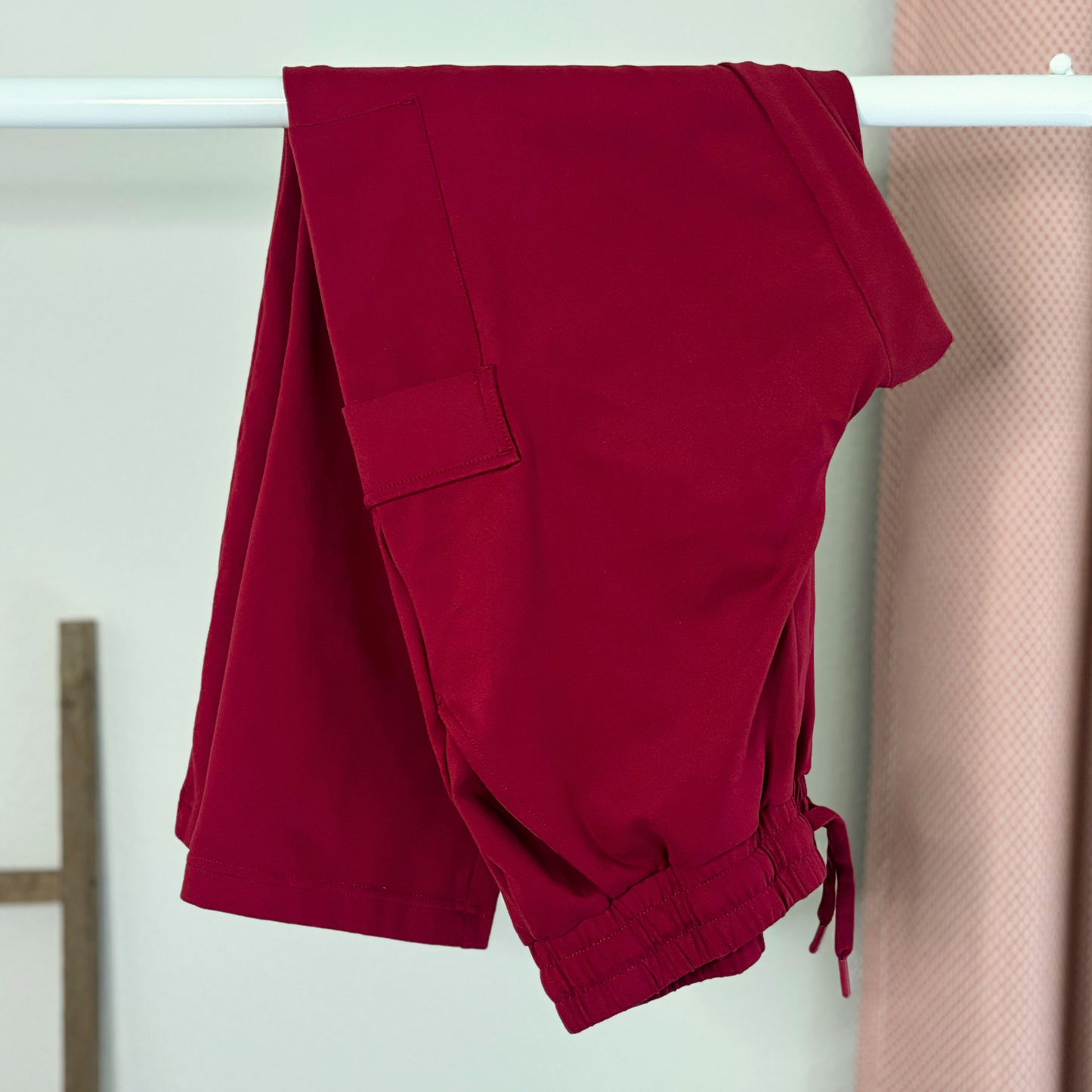 Mondetta Maroon Jogger Sweatpants – Athletic Fit Lounge Pants, Medium