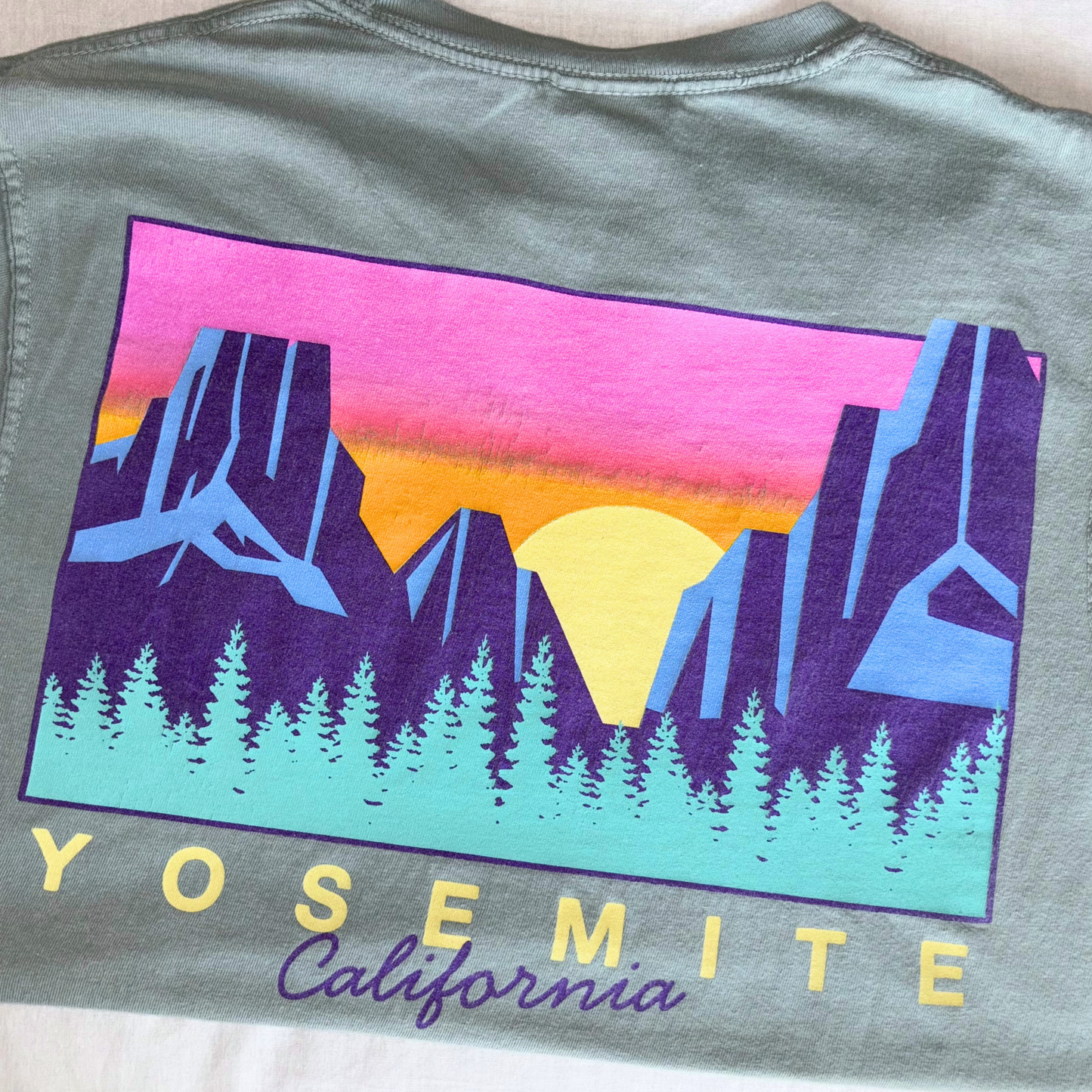 Yosemite National Park Graphic T-Shirt – Comfort Colors, Small