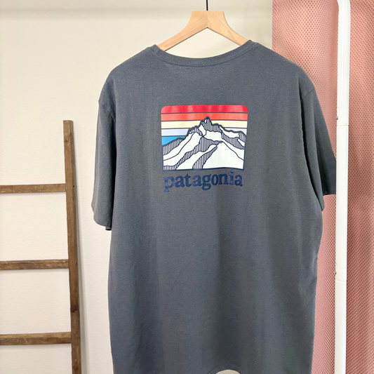 Patagonia Gray T-Shirt – Front Pocket, Mountain Graphic (Size L)